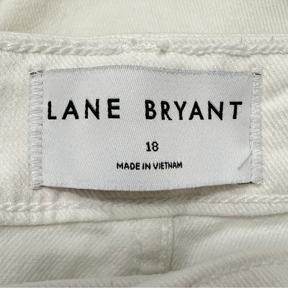 Lane Bryant Boyfriend Fit Mid-Rise White Capri Jeans, Size 18 - Picture 9 of 12
